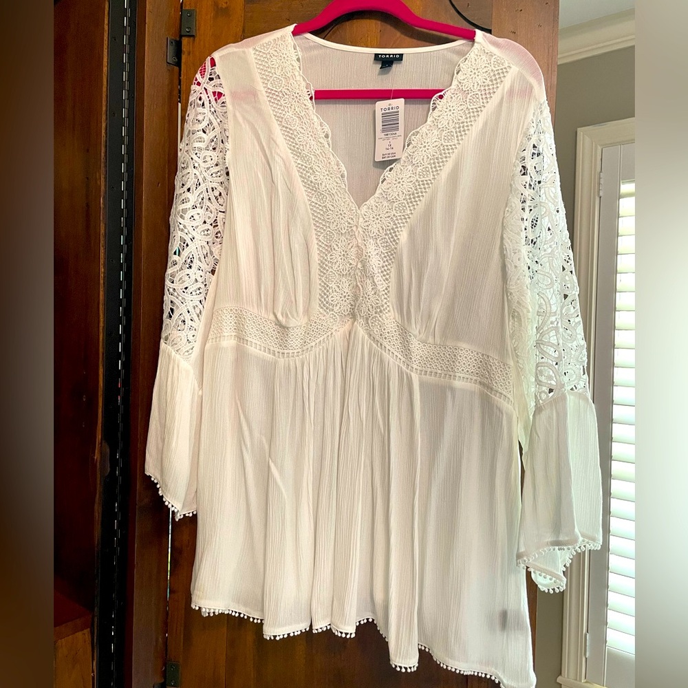 Torrid white tunic with lace - 1X